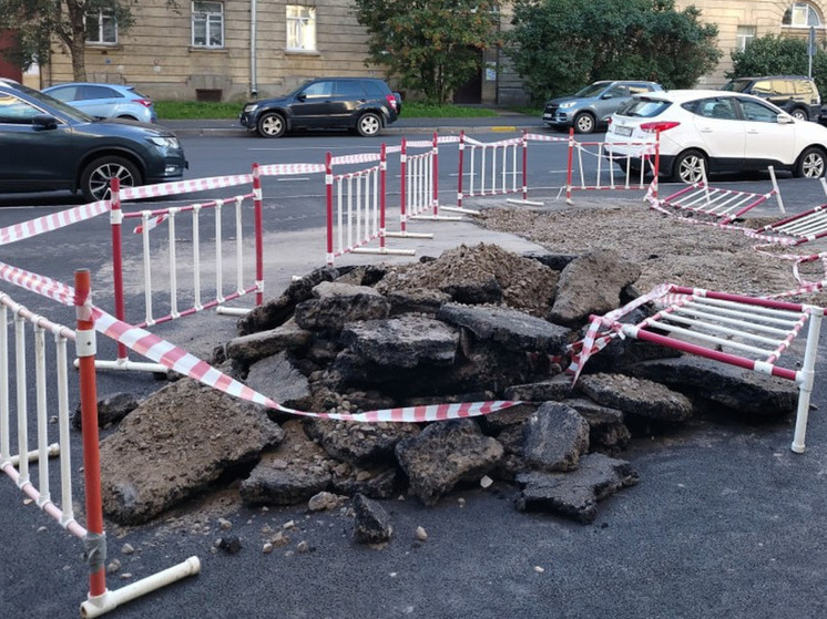 В Мурманске за полмиллиона срочно отремонтируют участок теплосети возле «Лапландии»