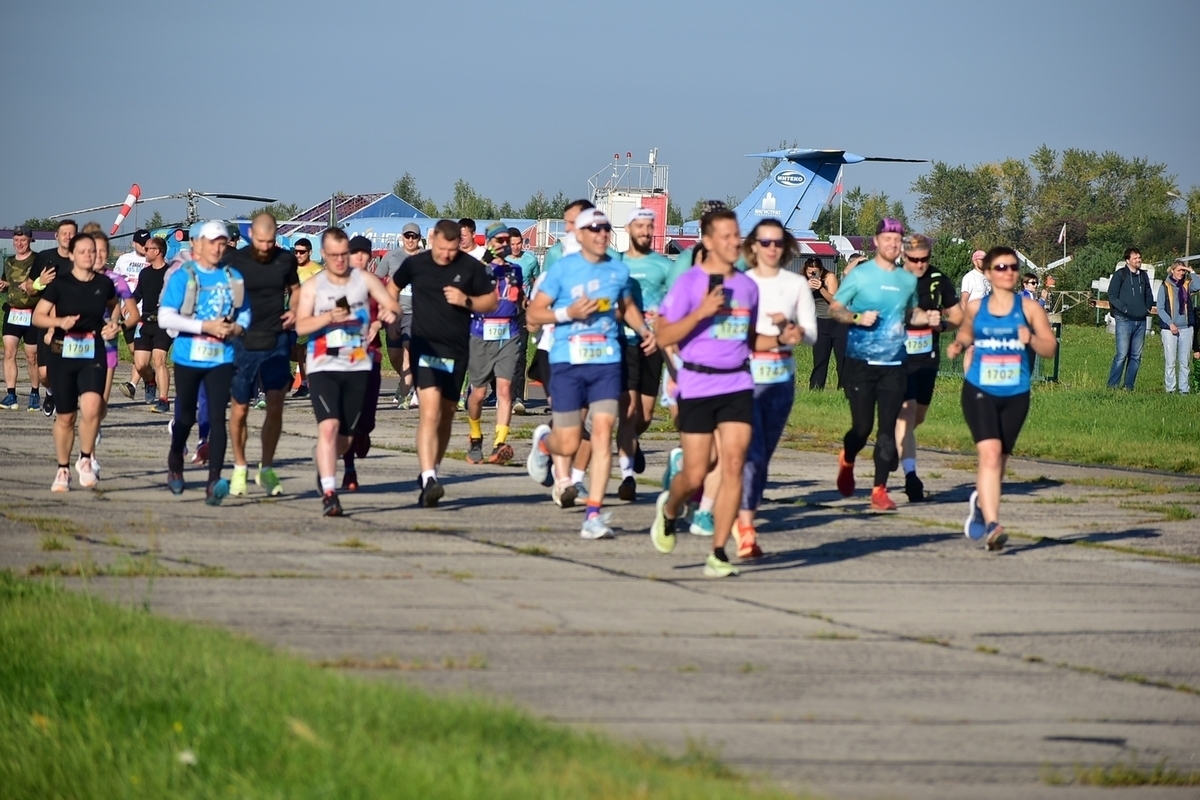 Aerocross a Kaluga: emozionante competizione di volo acrobatico a "Zatyazhny Peak"