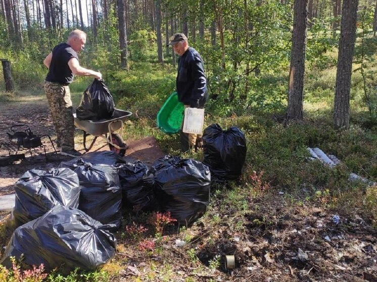 Продолжаются субботники на заповедных территориях Поморья