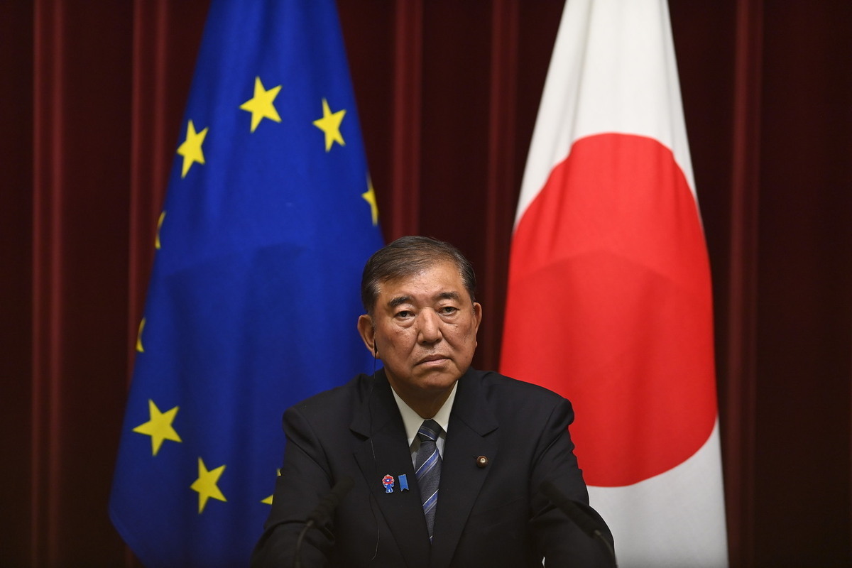 Лидер враждебной России страны после серии провалов решился на отставку