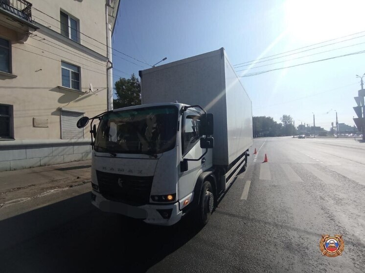 КамАЗ сбил подростка-самокатчика в Твери