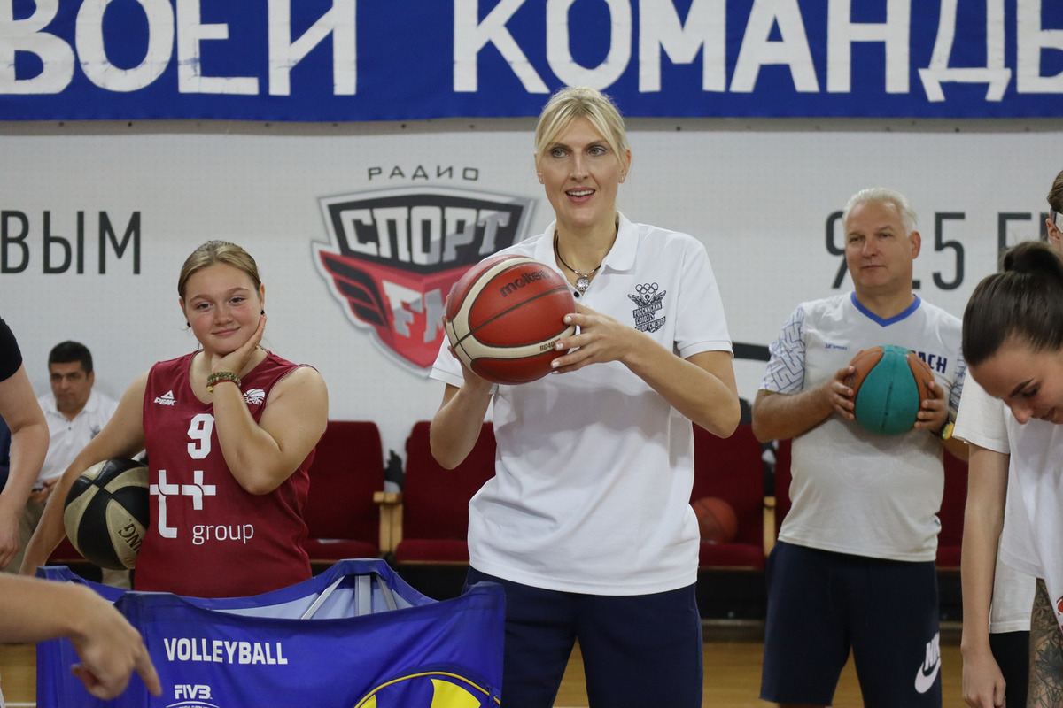 Олимпийская чемпионка поделилась опытом с юными спортсменами Орла