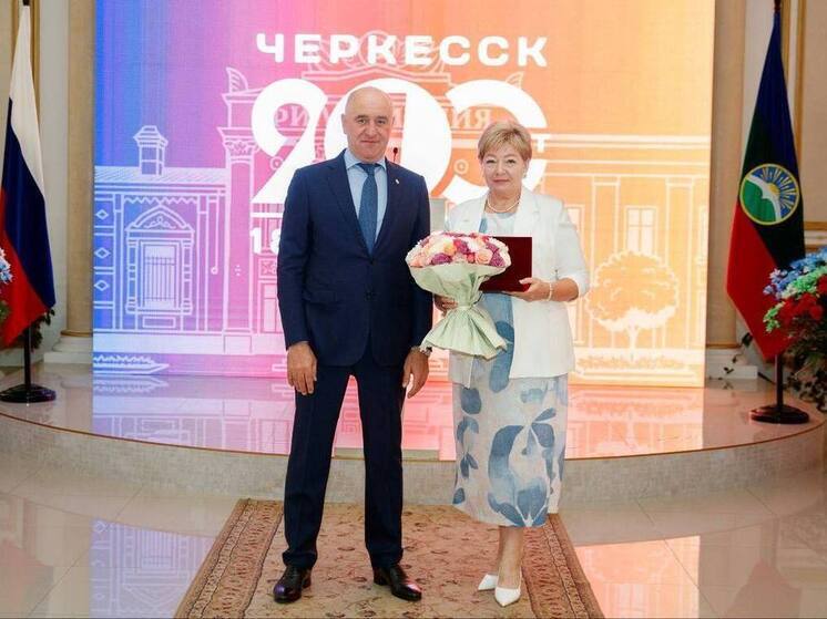 Глава КЧР отметил достижения земляков государственными наградами