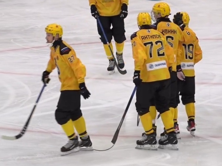 Хабаровский «СКА-Нефтяник» в Кемерове разгромил «Саяны»