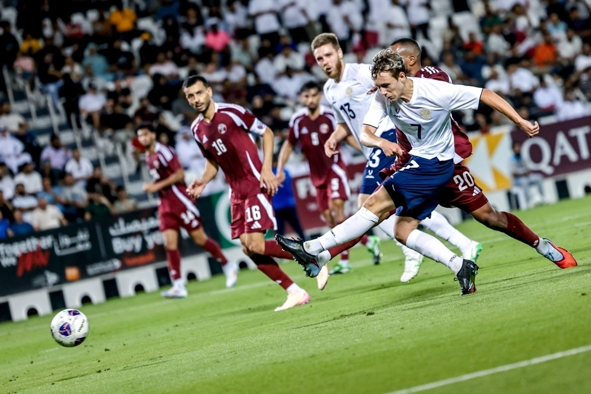 Валерий Карпин и борная России продолжают идти без поражений