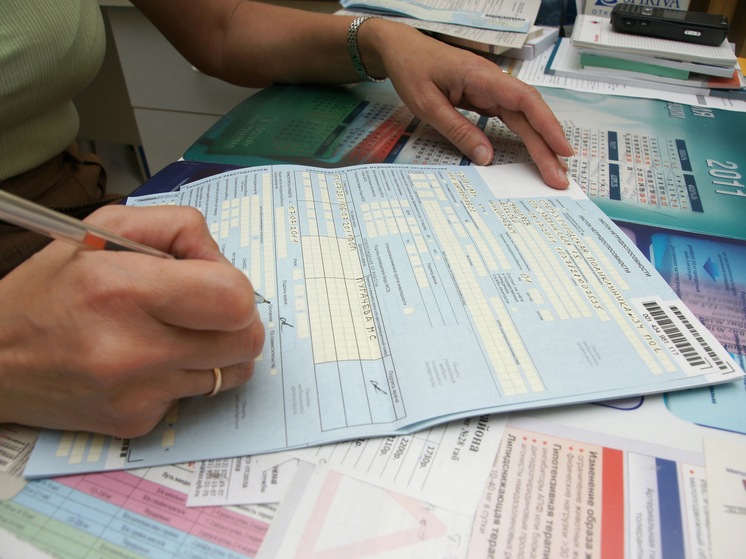 Работа по совместительству лишает права на оплату больничного