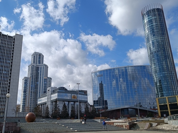 Трое свердловчан получили государственные награды