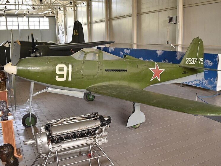 Американский истребитель P-63 Kingcobra подняли из озера Витаминного на Камчатке