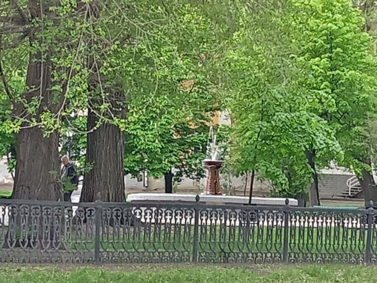 Фонтан в сквере "Первой учительницы" готовят к реконструкции