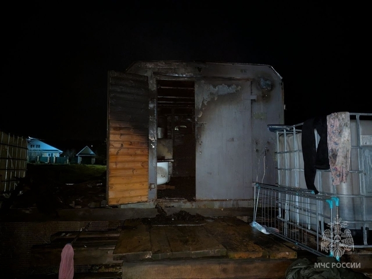 В Звениговском районе пожарные потушили возгорание в бане