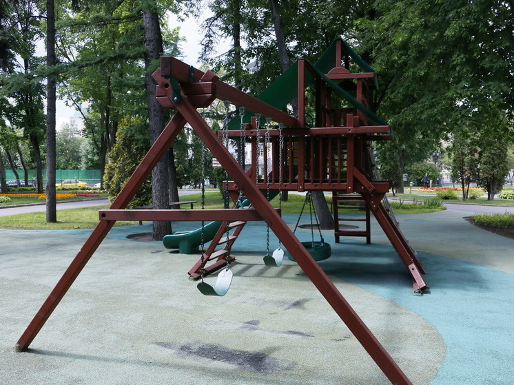 На Урале мальчик пожаловался на выгоняющих детей с игровой площадки мигранток