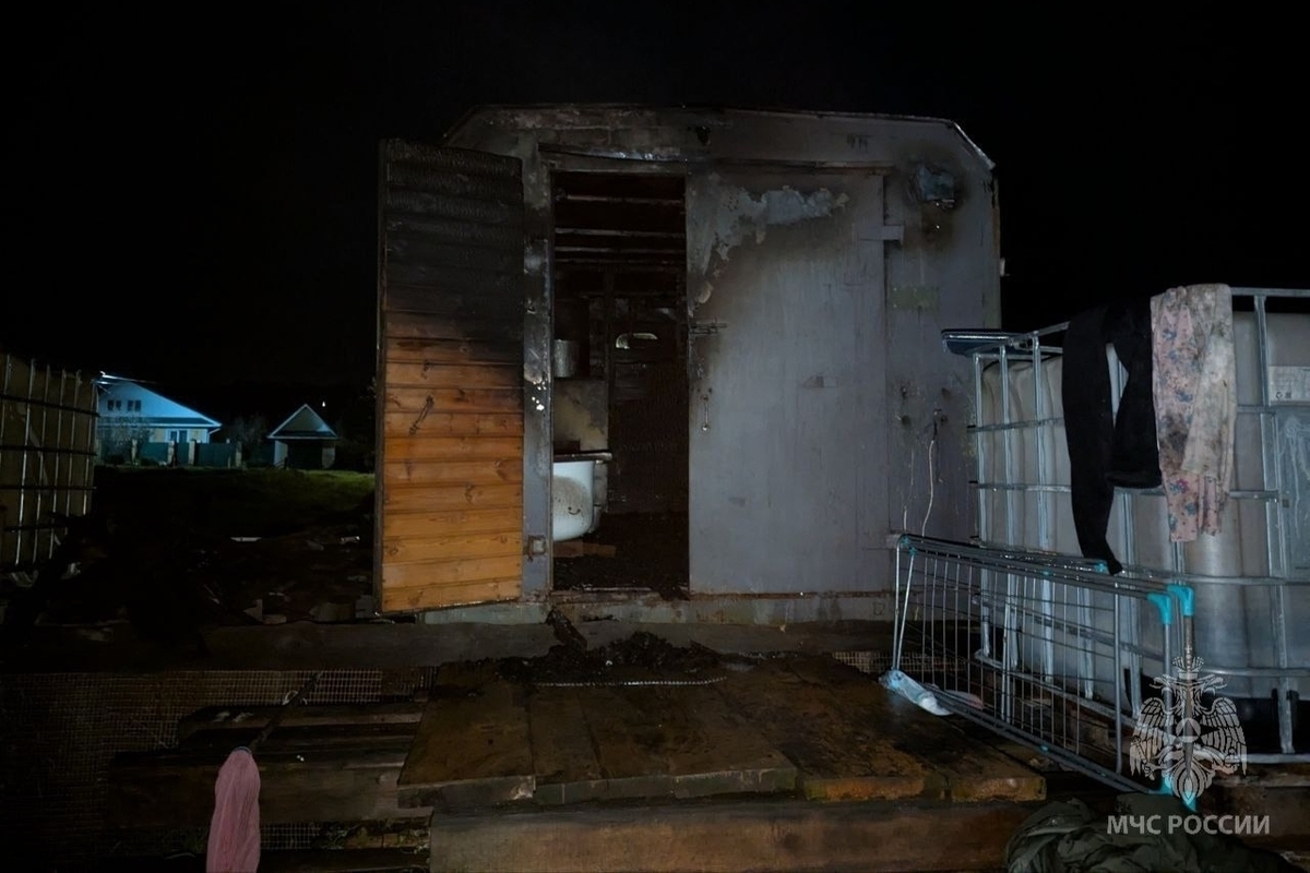 "Incendio domato nel distretto di Zvenigovsky: nessuna vittima ma danni significativi"