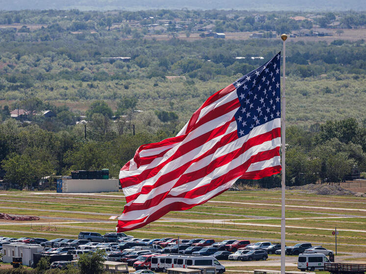 Эксперт Остапкович: санкции ЕС и ЕСША могут осложнить финансовые операции РФ с партнерами