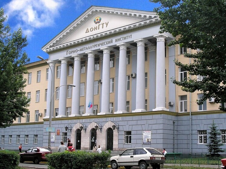 В ЛНР отремонтировали главный корпус Донбасского гостехуниверситета