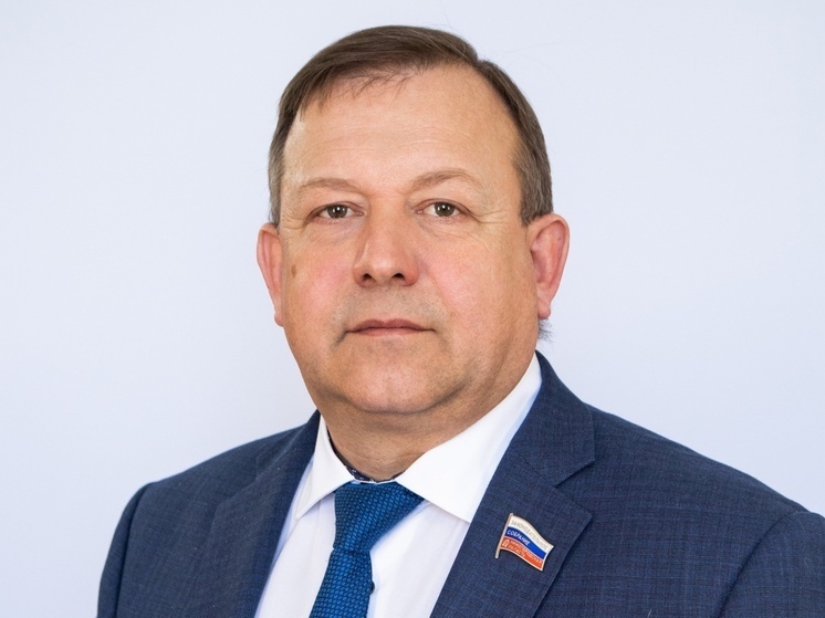 Депутат ЗСНО получил звание «Заслуженный экономист РФ»