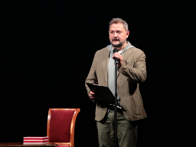 Худрук Евгений Писарев поделился планами на театральный сезон