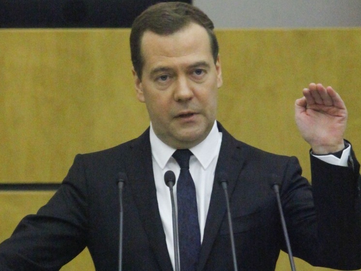 Медведев призвал Россию направить усилия на обеспечение биологической безопасности