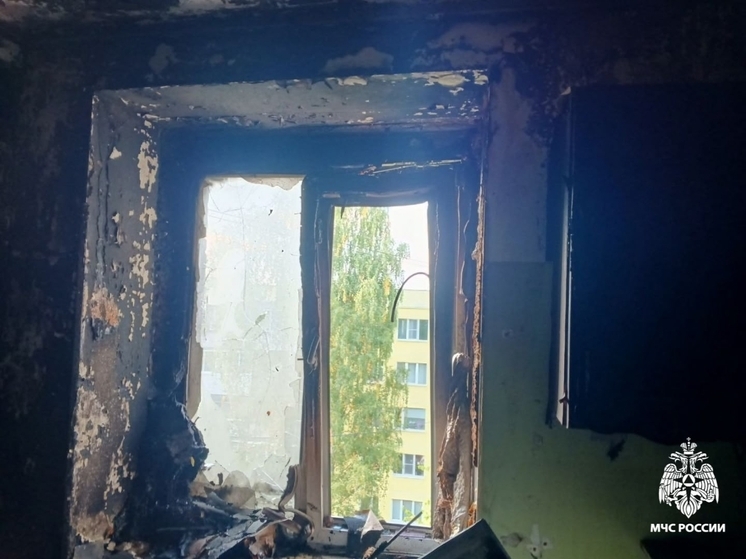 В Костроме с пожара людей выводили в спасательных масках
