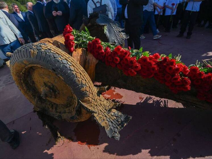 Из Невы подняли пушку времен ВОВ у Невского пятачка
