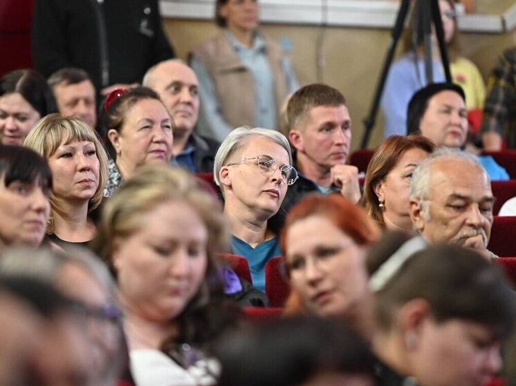 Глава Бурятии проинспектировал объекты и провел встречу с жителями Муйского округа