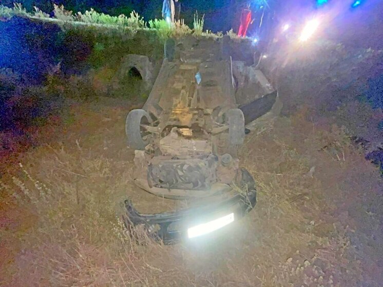 Под Воронежем перевернувшийся «Рено» отправил в больницу 19-летнюю пассажирку