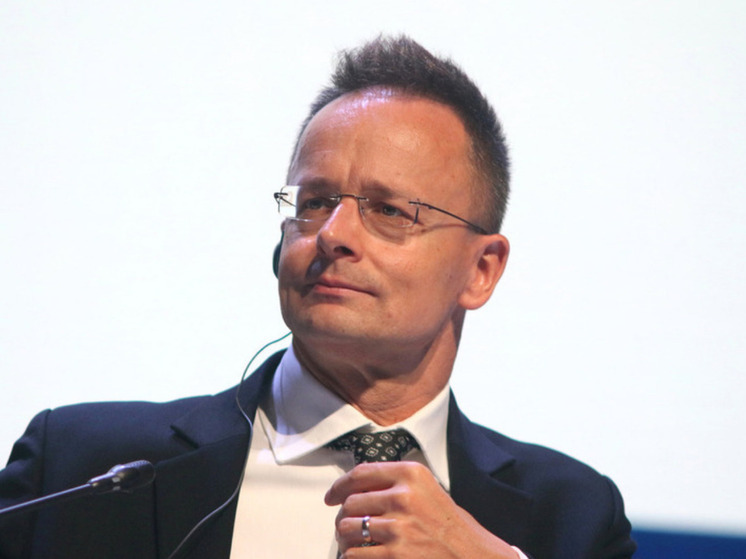 Сийярто анонсировал новый договор о покупке газа на Западе