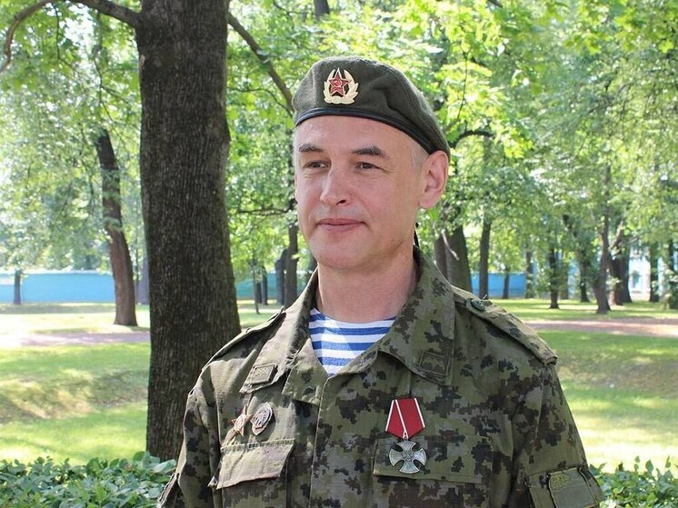 О своей жизни до участия в СВО петербуржец Александр с позывным Добрый говорит кратко: учился в советской школе, служил в армии. А в 2014‑м начал помогать жителям и ополченцам Донбасса...