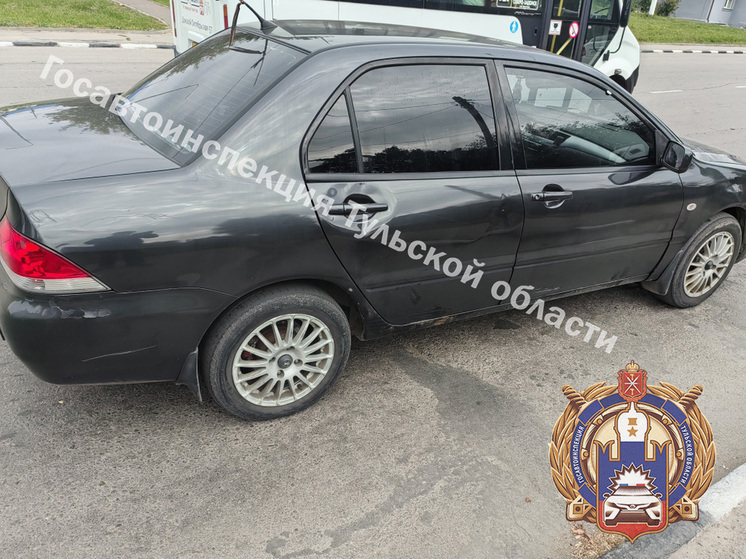 В Донском автоледи на «Мицубиси» на перекрестке снесла электровелосипедиста