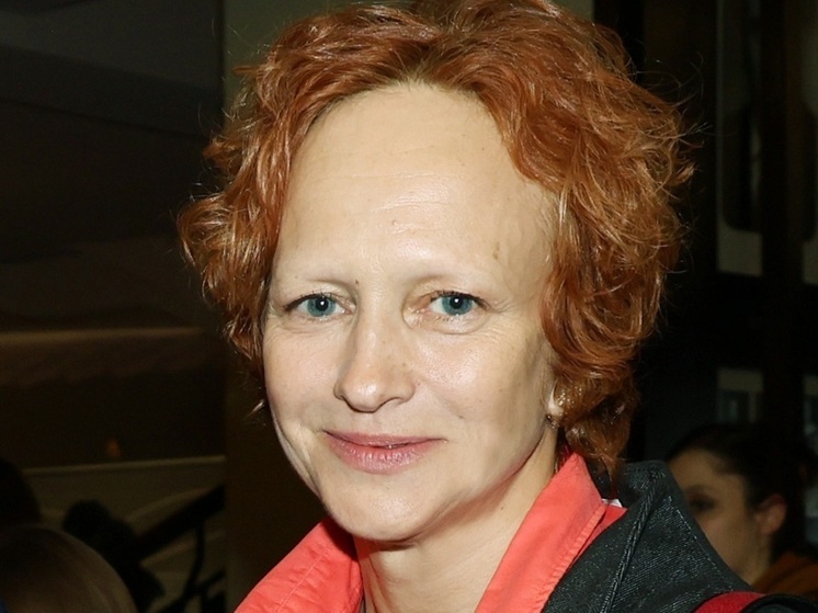 Актриса Елена Морозова раскрыла, чем обусловлено отсутствие у нее бровей