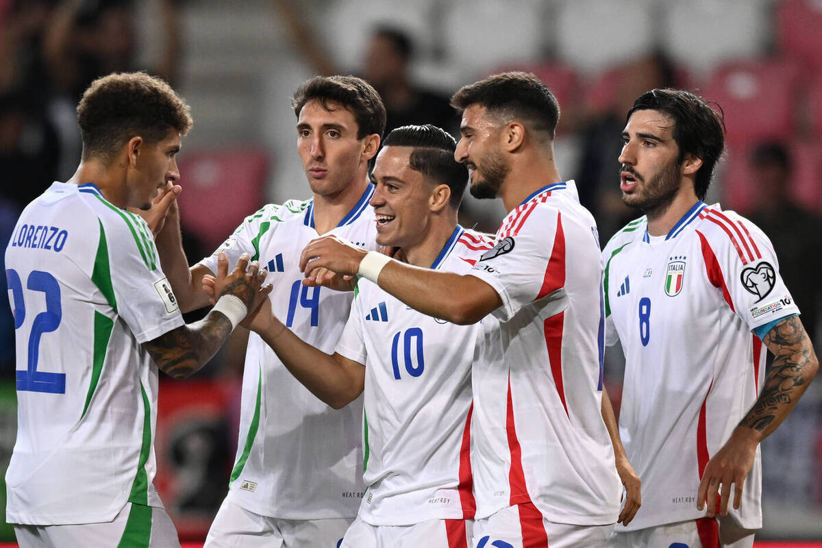 Скуадра Адзурра в сумасшедшем матче вырвала победу у команды Израиля