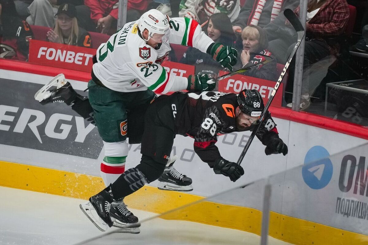 Три главных фаворита этой конференции: Омск, Магнитогорск и Екатеринбург начали чемпионат неудачно.