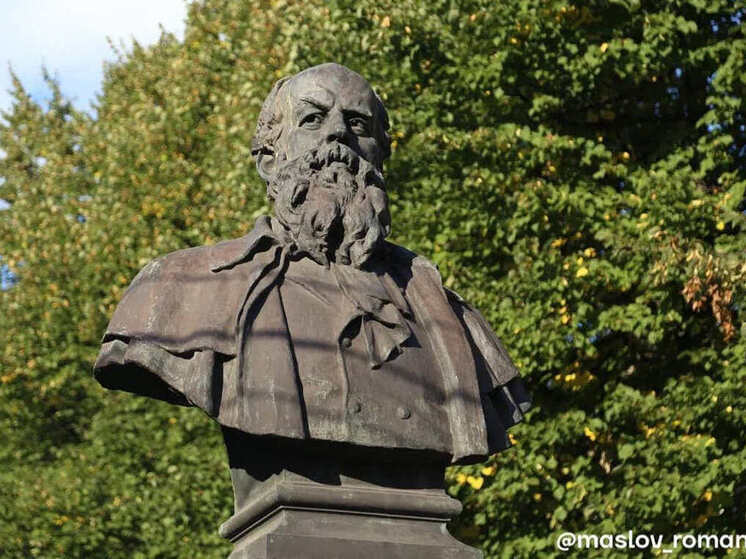 Памятник художнику Верещагину в Череповце отремонтируют