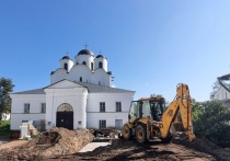 Теплоэнергетики проложили магистральный тепловой трубопровод на Ярославовом дворище