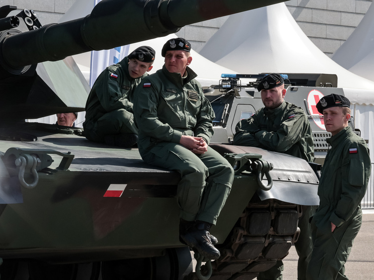 Президент Навроцкий: военный контингент Польши не будет отправлен на Украину