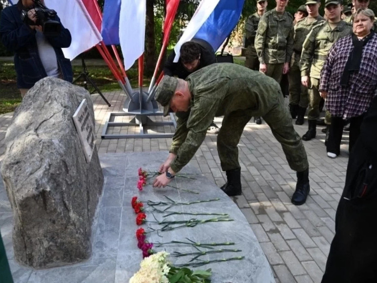 В Енисейске открыли сквер памяти пограничников