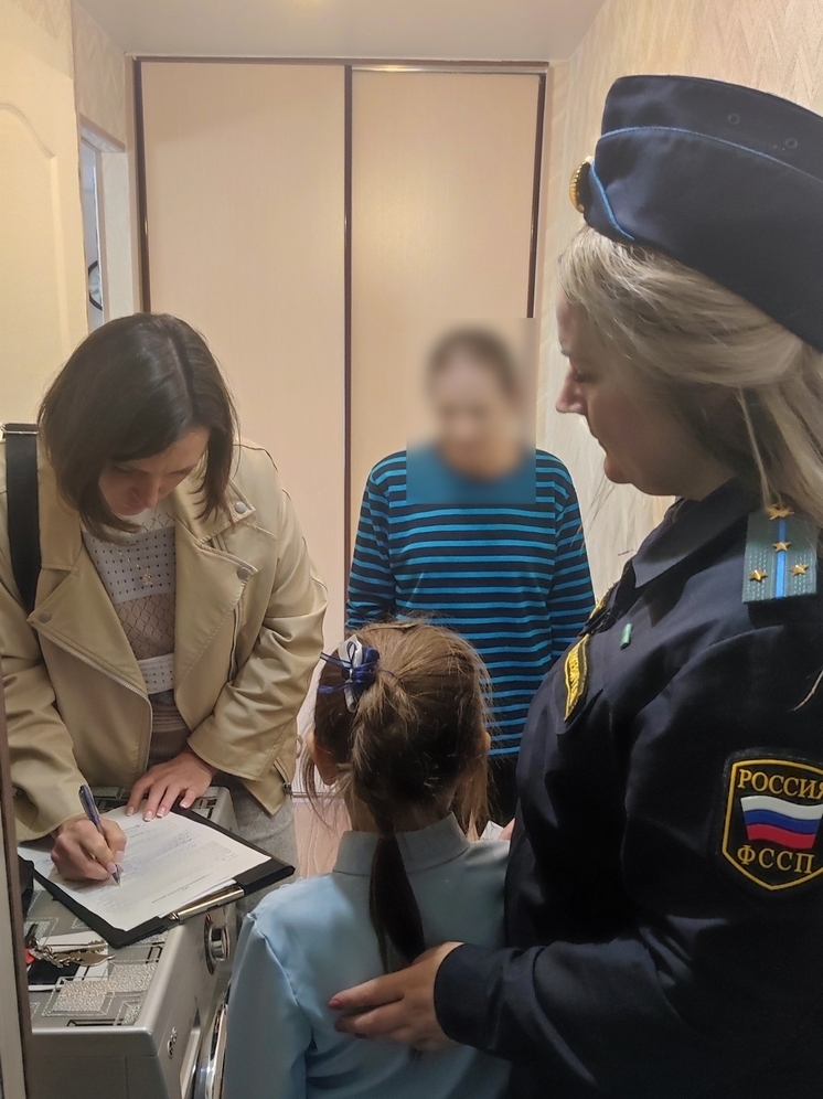 Новосибирца лишили родительских прав из-за криминального прошлого