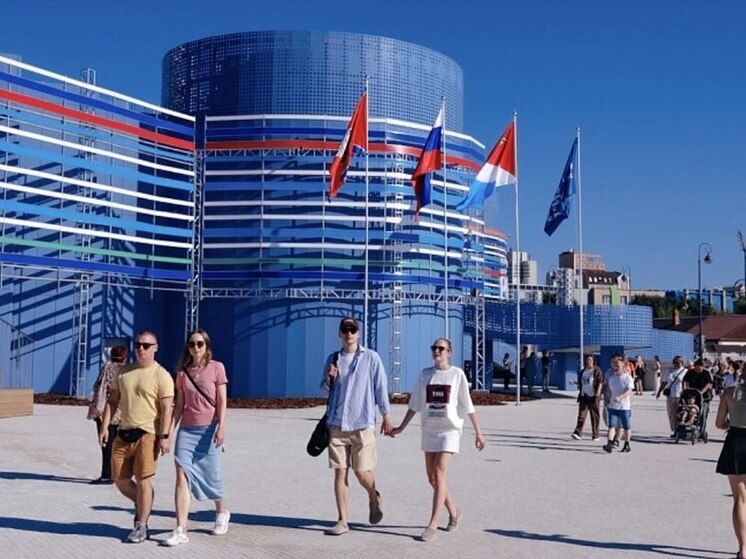 Филиал центра «Россия» в Приморье посетили около тысячи человек за первые дни