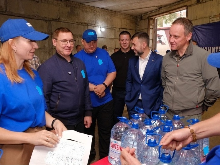 Пушилин поблагодарил активистов за помощь жителям ДНР в доставке питьевой и технической воды