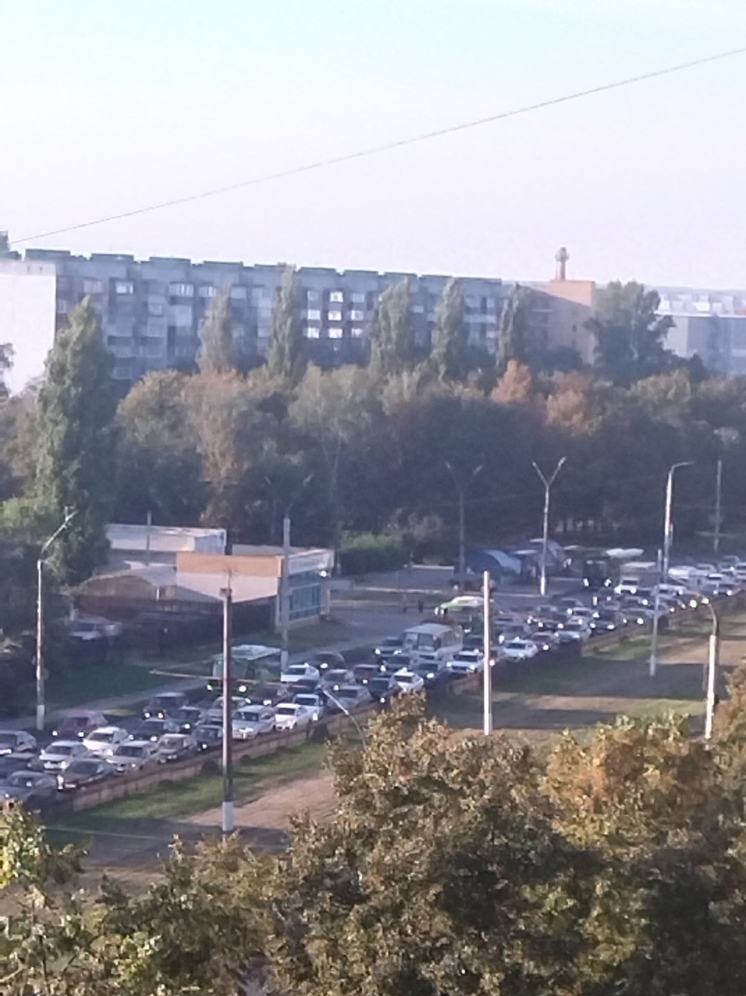 В Курске из-за ДТП образовалась огромная пробка на проспекте Кулакова