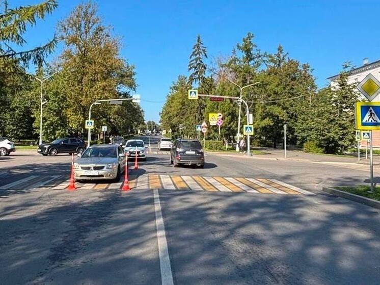 Водитель иномарки сбил женщину на «зебре» в Великом Новгороде