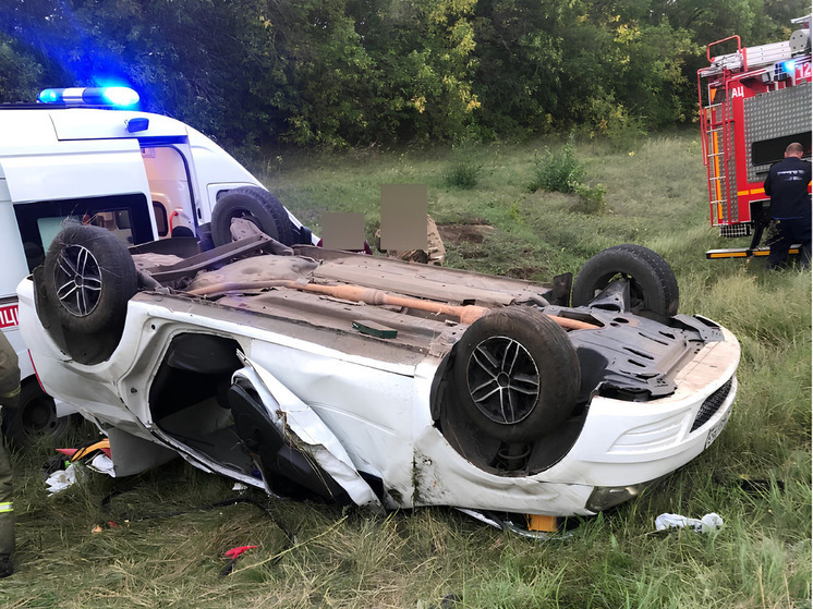 В Красноармейском районе Самары водитель Renault Logan съехал в кювет