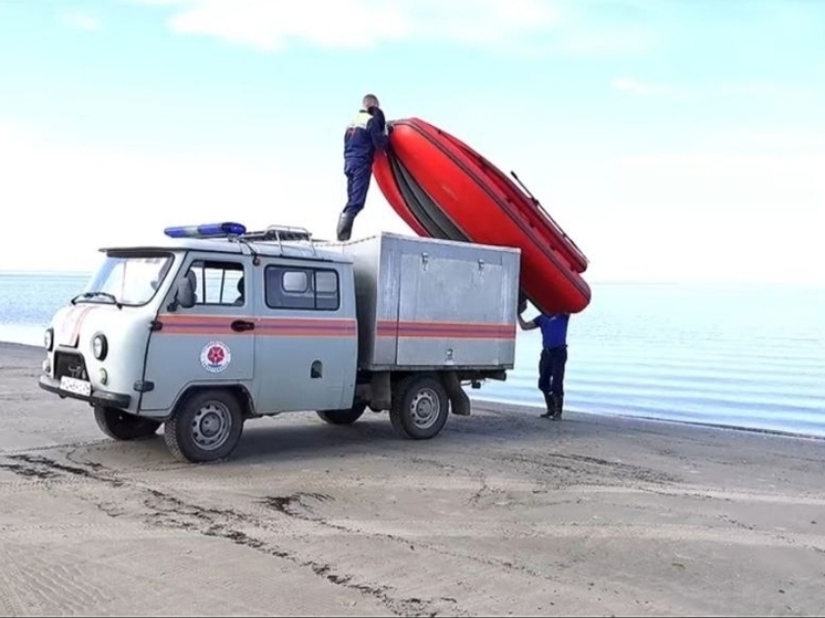 В Северодвинске спасли рыбаков, потерявшихся в Белом море