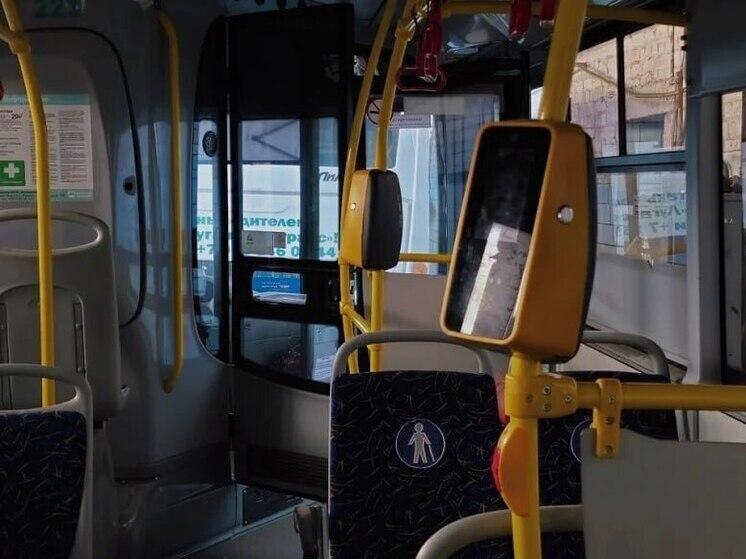 Свыше 70% пассажиров в ЛНР оплачивают поездки безналичным способом