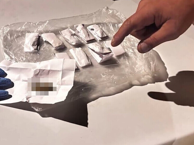 Полиция ЛНР изъяла пять кг наркотиков и шесть тысяч растений конопли и мака