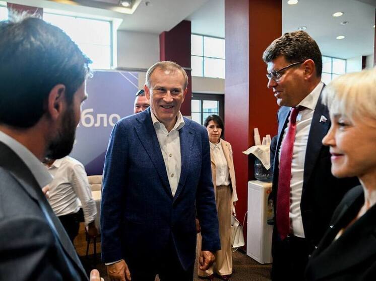 Власти Ленобласти ограничат работу мигрантов в соцучреждениях