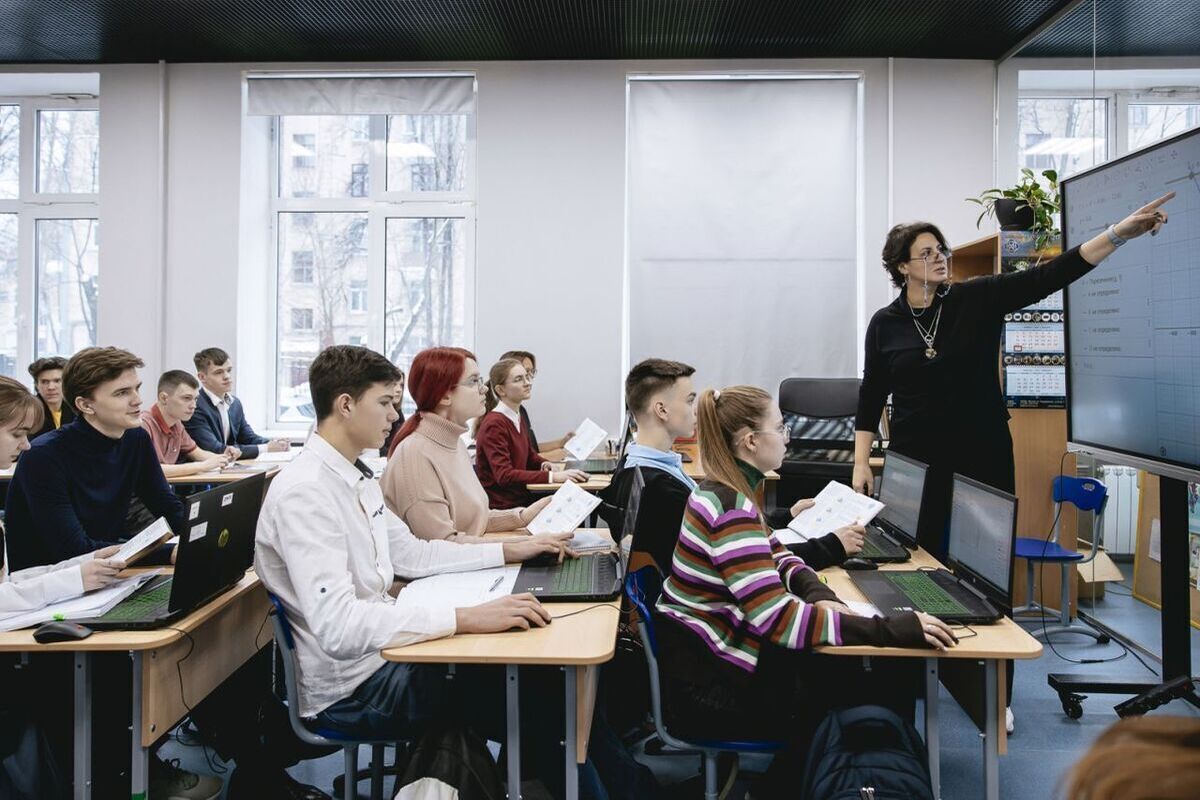 Зарплата московских учителей с нового учебного года вырастет