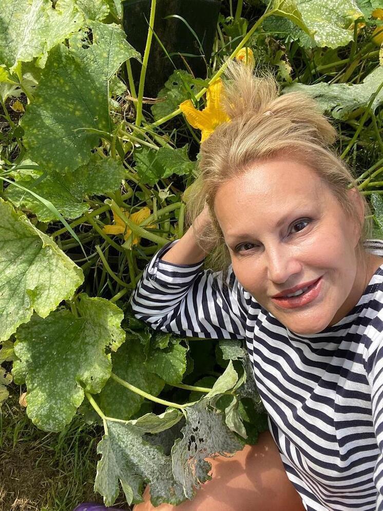 Елена Старостина рассказала, как воспитывает лесной орех