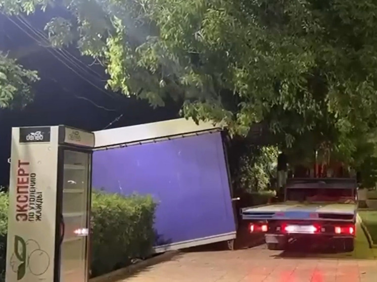 Более 38 незаконных торговых объектов демонтировали в Махачкале за два месяца