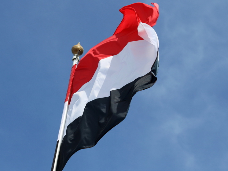 Ударам авиации Израиля подверглись редакции двух основных газет в Йемене, пишет РИА Новости