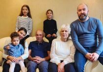 «Атомная» династия Быстровых — Лебедевых — Дорониных с Ленинградской АЭС представлена тремя поколениями сотрудников, совместный трудовой стаж которых в отрасли составляет в целом — 323 (!) года